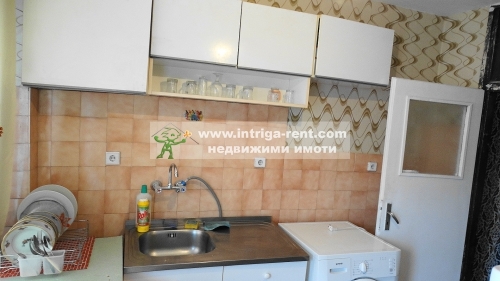 Three-room monolithic apartment for rent, located in the very center of the city of Haskovo.