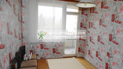 Three-room monolithic apartment for rent, located in the very center of the city of Haskovo.