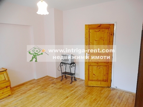 Three-room monolithic apartment for rent, located in the very center of Haskovo.