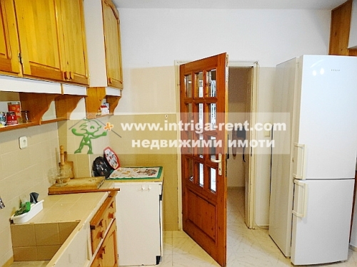 Three-room monolithic apartment for rent, located in the very center of Haskovo.