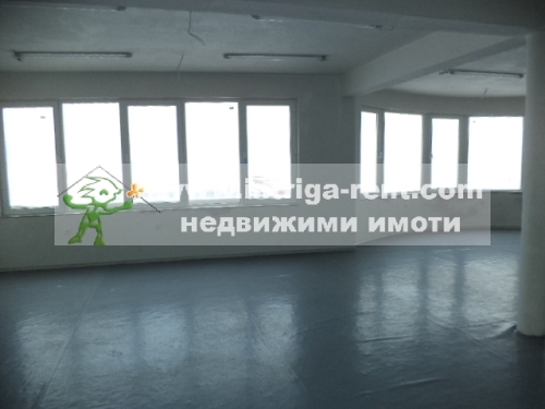 Торговый объект, представляющий собой производственное помещение — новое строительство, расположенное в ж.к. Орфей, город Хасково.