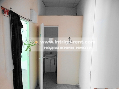 TOP PRICE, TOP LOCATION! Extremely attractive SHOP FOR RENT, located facing Osvobozhdenie Blvd. in the city of Haskovo.