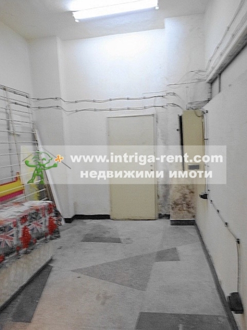Shop for food and/or industrial goods for rent, located in the Druzhba district of Haskovo.