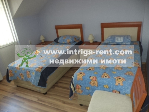 Fully furnished three-room monolithic apartment for rent, located in the Ovcharski neighborhood of Haskovo.