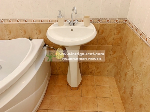 Three-room, fully furnished apartment for rent, with an outdoor parking space, located in the Ovcharski neighborhood of Haskovo.