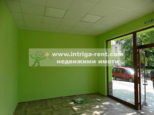 Shop for rent in a newly constructed building with ACT-16, located in the Orfey neighborhood, Haskovo.