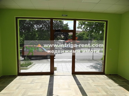 Shop for rent in a newly constructed building with ACT-16, located in the Orfey neighborhood, Haskovo.