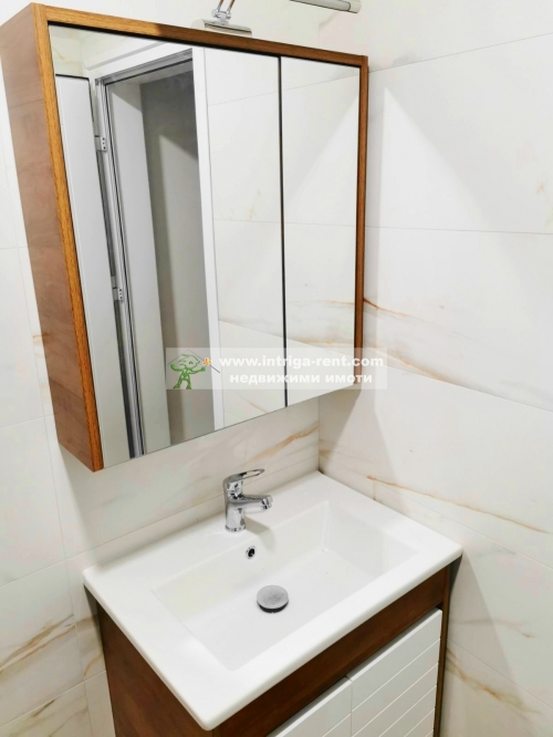 Two-room apartment for rent - NEW AND LUXURIOUS, FOR FIRST TENANTS, located in the prime city center of Haskovo.