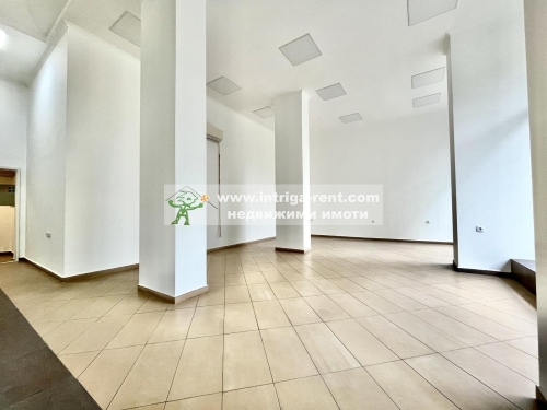 A representative, exceptionally attractive industrial goods shop located in the prime center of the town of Haskovo.