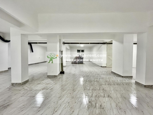 A representative, exceptionally attractive industrial goods shop located in the prime center of the town of Haskovo.