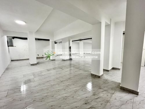 A representative, exceptionally attractive industrial goods shop located in the prime center of the town of Haskovo.
