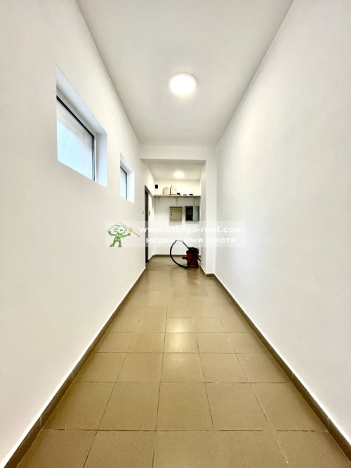 A representative, exceptionally attractive industrial goods shop located in the prime center of the town of Haskovo.