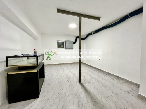 A representative, exceptionally attractive industrial goods shop located in the prime center of the town of Haskovo.