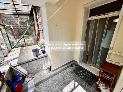 Two-room monolithic apartment for rent, located in the Druzhba district of the city of Haskovo.