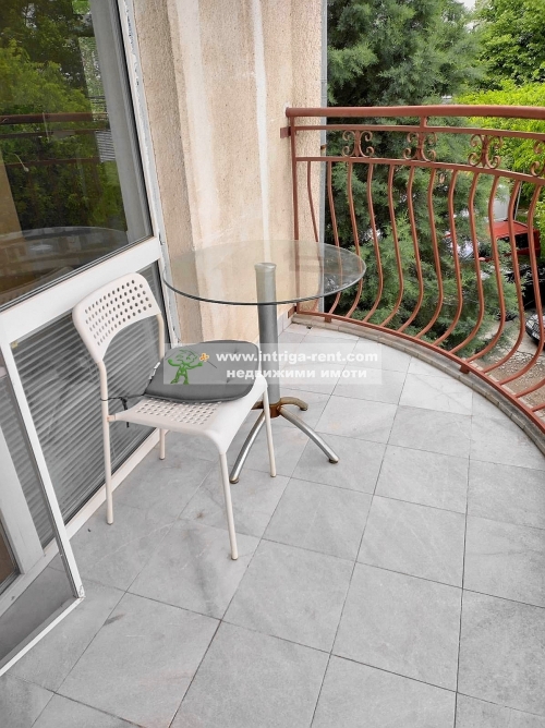 Spacious two-room monolithic apartment for rent, located in the elite Lyuben Karavelov district of the city of Haskovo.